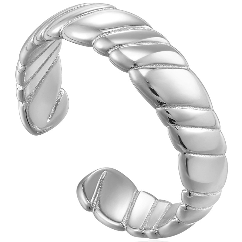 Smooth Twist Thin Band Ring